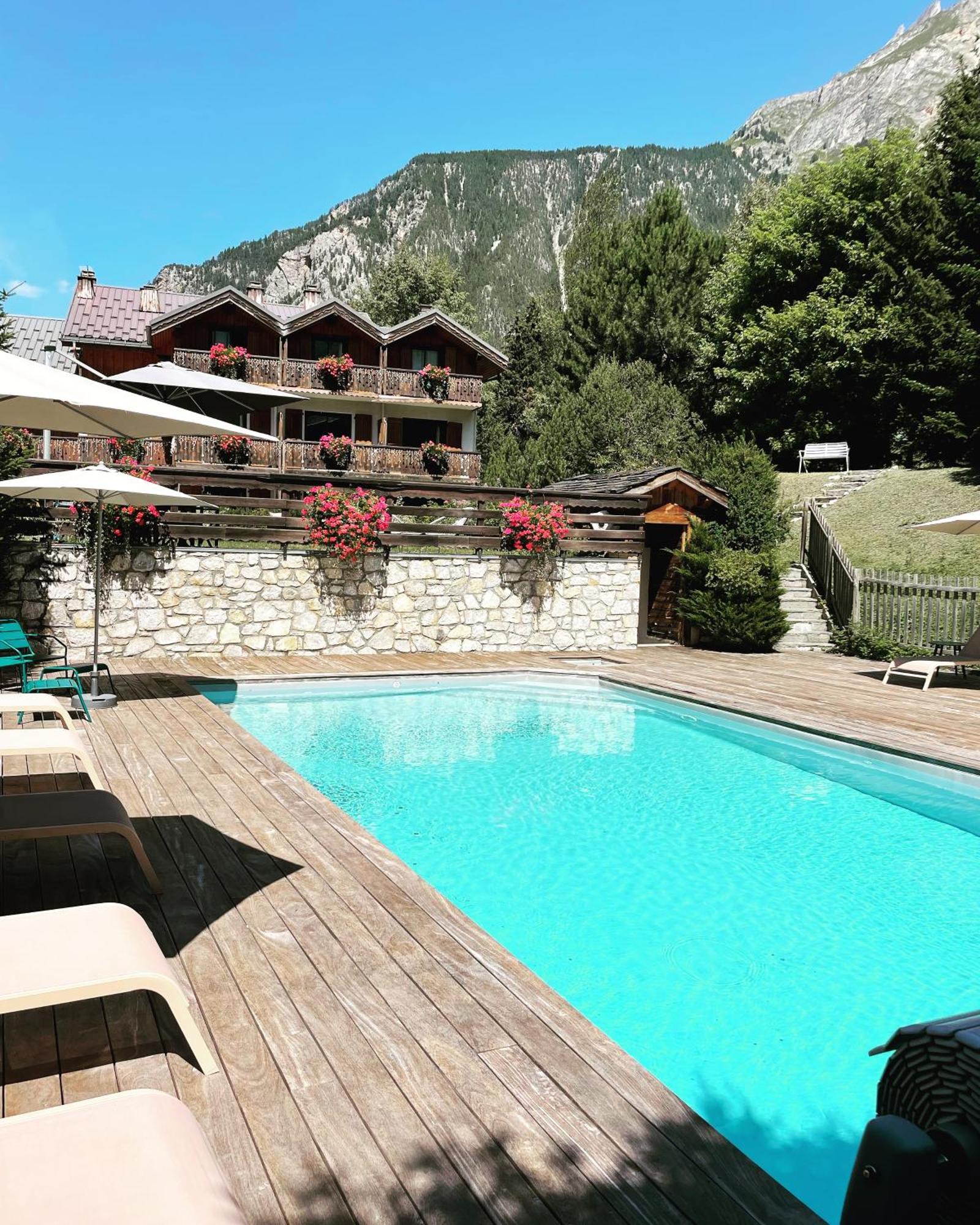 Chalet Hotel Les Airelles 프라로그난라베노이스 외부 사진